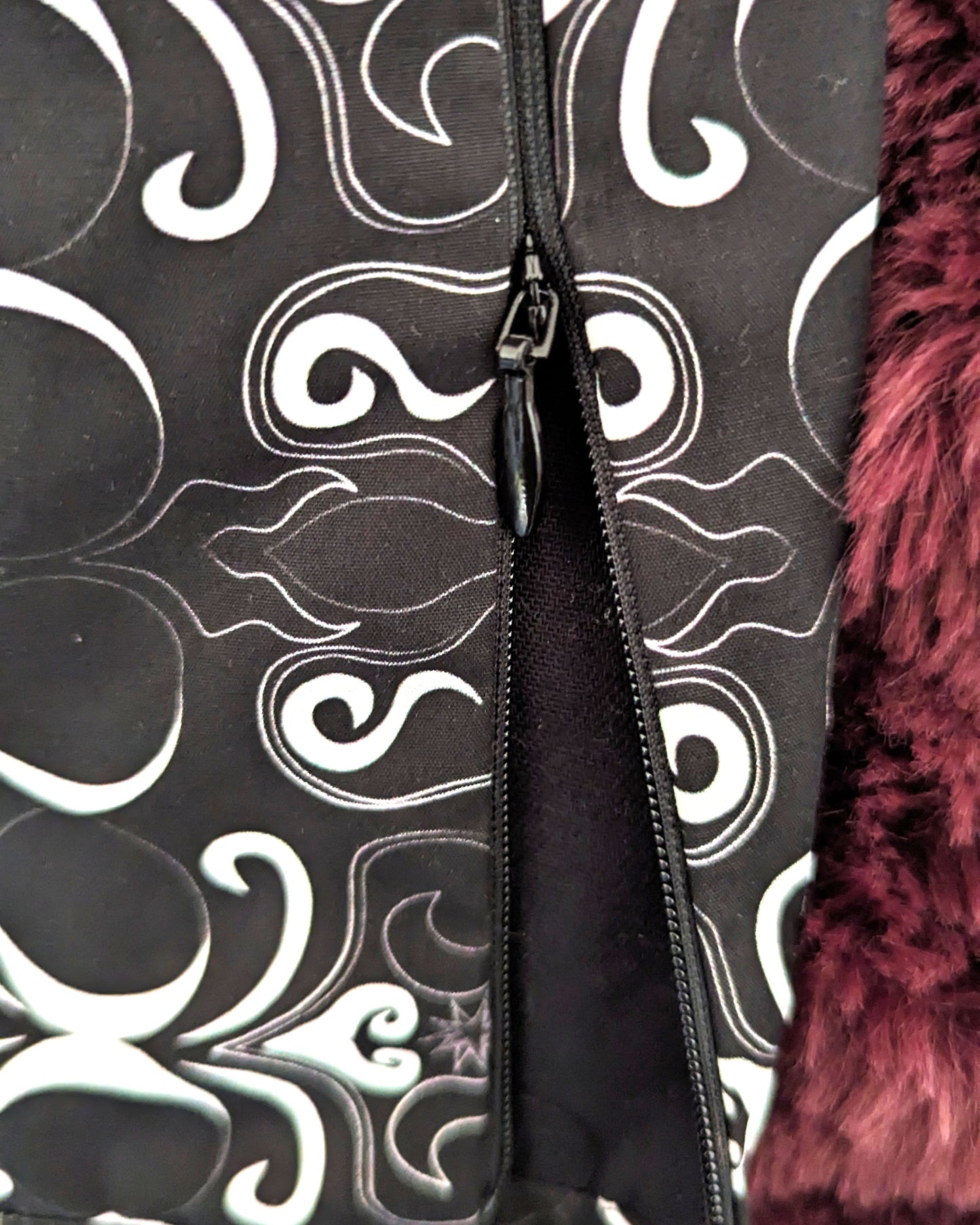 Scarlet Stay |  Nyx Print